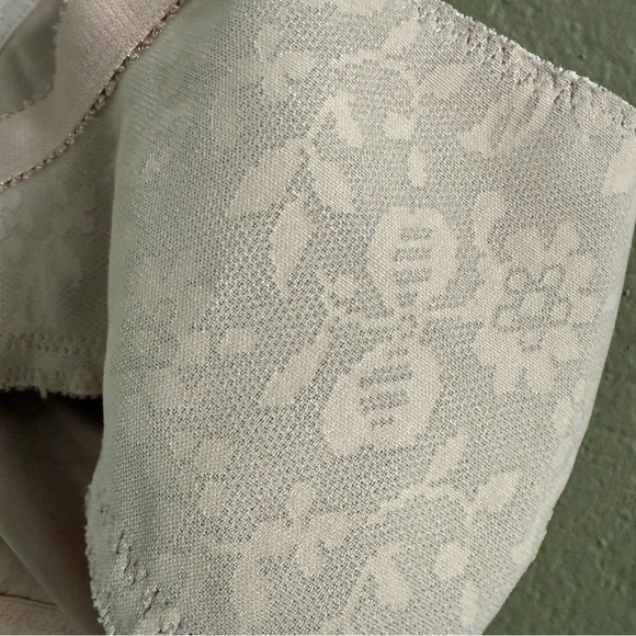 Playtex Pink Full-Coverage Bra with Supportive Padded Straps Size 44DDD - Picture 16 of 16